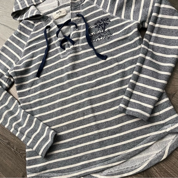 BLUE BAY San Diego Striped Pullover Hoodie Sweater Size Small - Picture 3 of 5